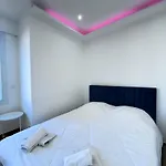 شقة Amoremio - 4 Pers Neuf- Hyper Centre - Terrasse Saint-Raphaël