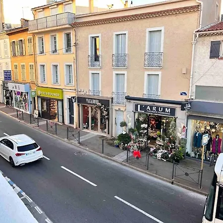 شقة Amoremio - 4 Pers Neuf- Hyper Centre - Terrasse